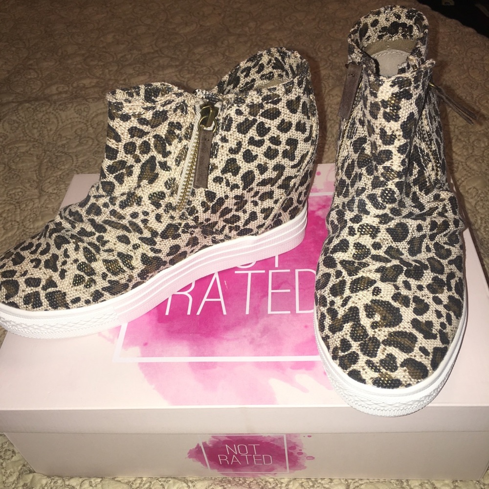 Women’s shoes